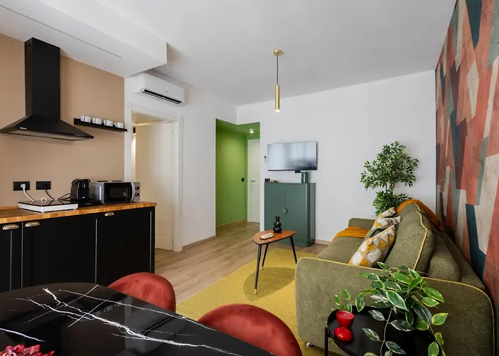 Yasmine Luxury In San Giovanni Apartamento *