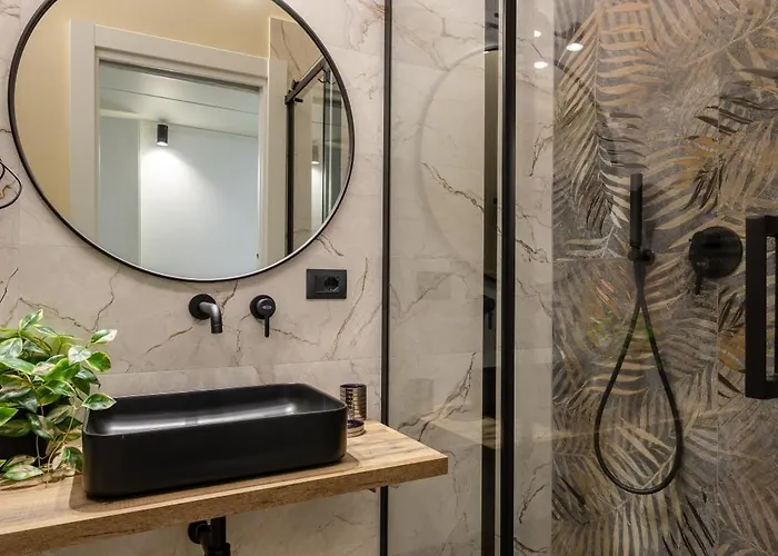 Yasmine Luxury In San Giovanni *